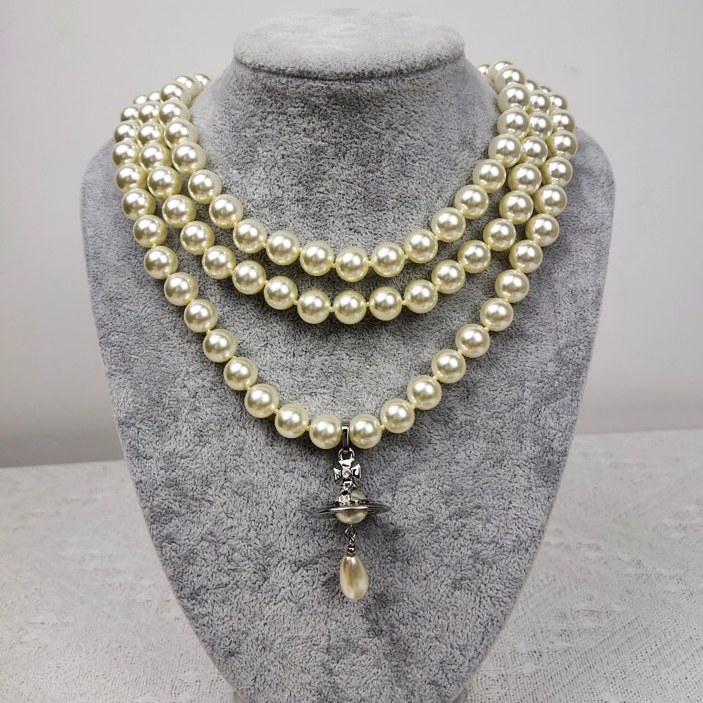 Brand New Vivienne Westwood Three Row Pearl Bas Relief Choker In Silver